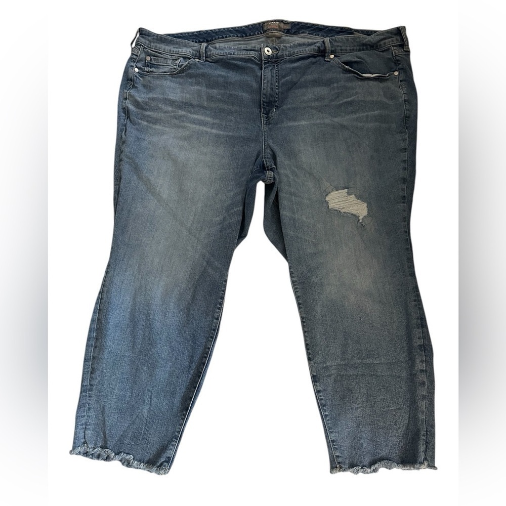 Torrid Cropped Boyfriend Distressed Raw Hem Denim Blue Jeans Pockets Size 30